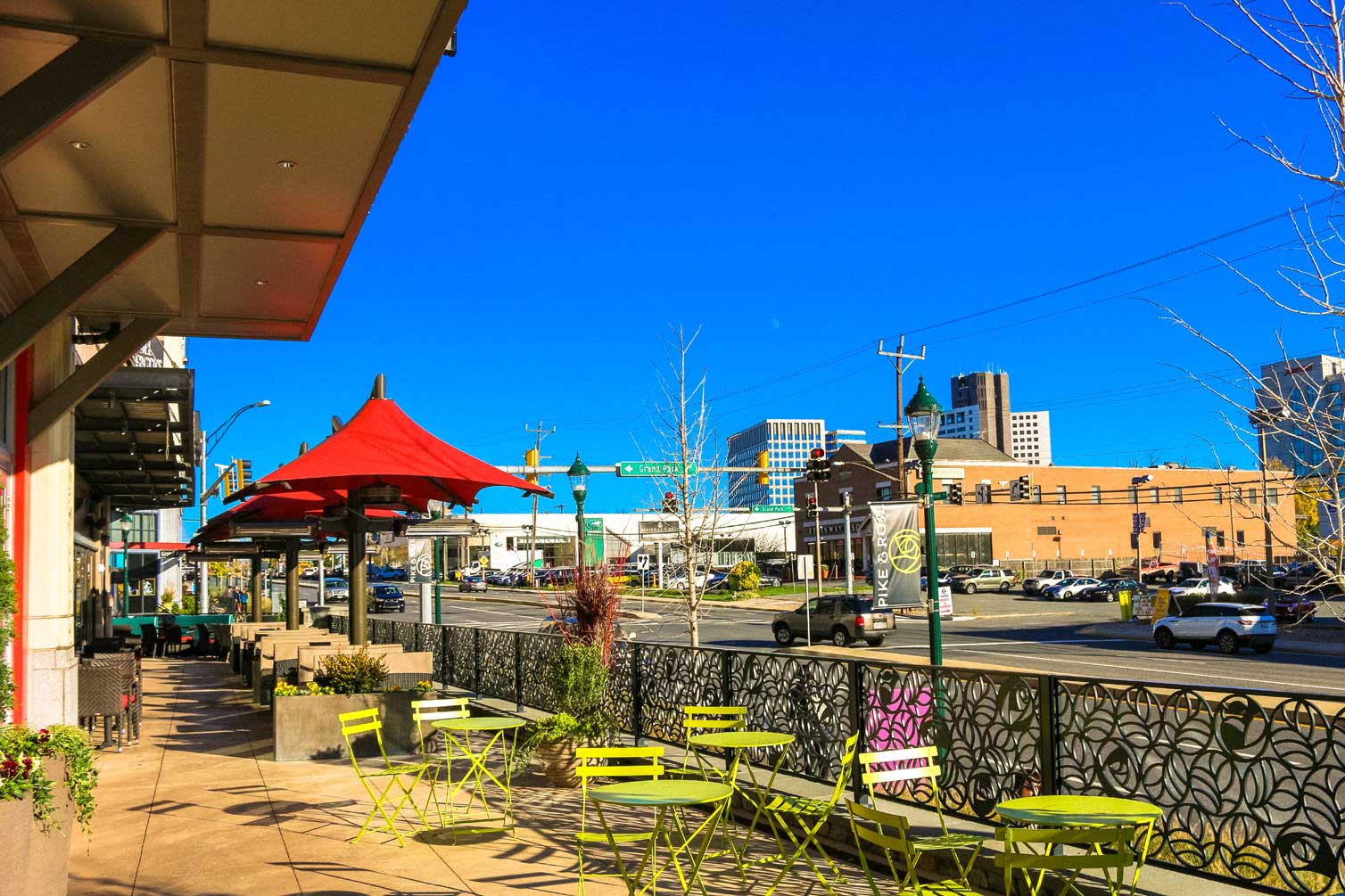Outdoor dining in North Bethesda, MD