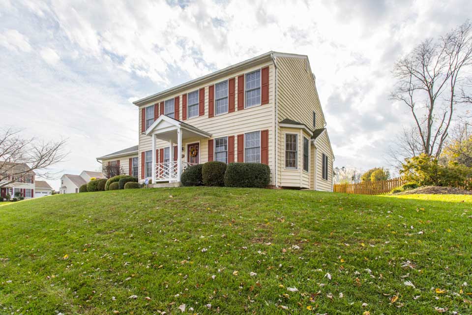 Single family home on hill in Sykesville, MD