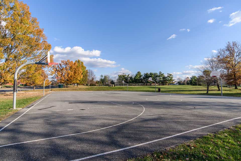 Basketball courts in Burtonsville, MD