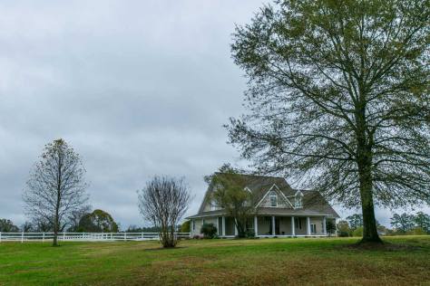Single family home with land in Smithfield, VA