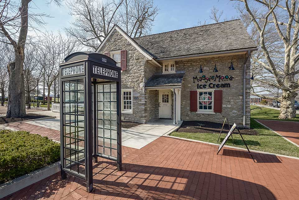 Maggie Moo's Ice Cream and telephone booth in Exton, PA